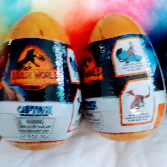 5 Captivz Jurassic World Surprise Slime/Dinosaur Eggs 1.76 ounce Each - Picture 2 of 2